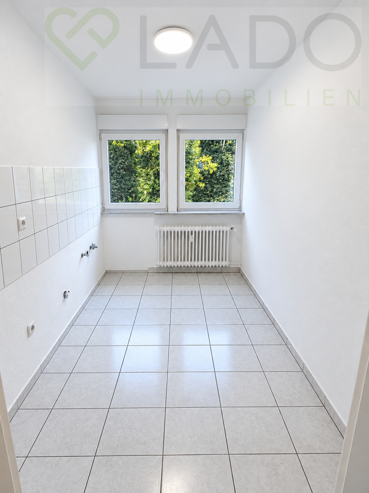 DG-Wohnung Eschweiler / Nothberg mieten Phi: Küche Immobilienmakler Eschweiler / Nothberg DG-Wohnung mieten mit Immobilienbewertung