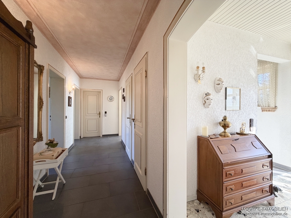 Einfamilienhaus Herzogenrath / Merkstein kaufen Phi: Flur Immobilienmakler Herzogenrath / Merkstein Einfamilienhaus kaufen mit Immobilienbewertung