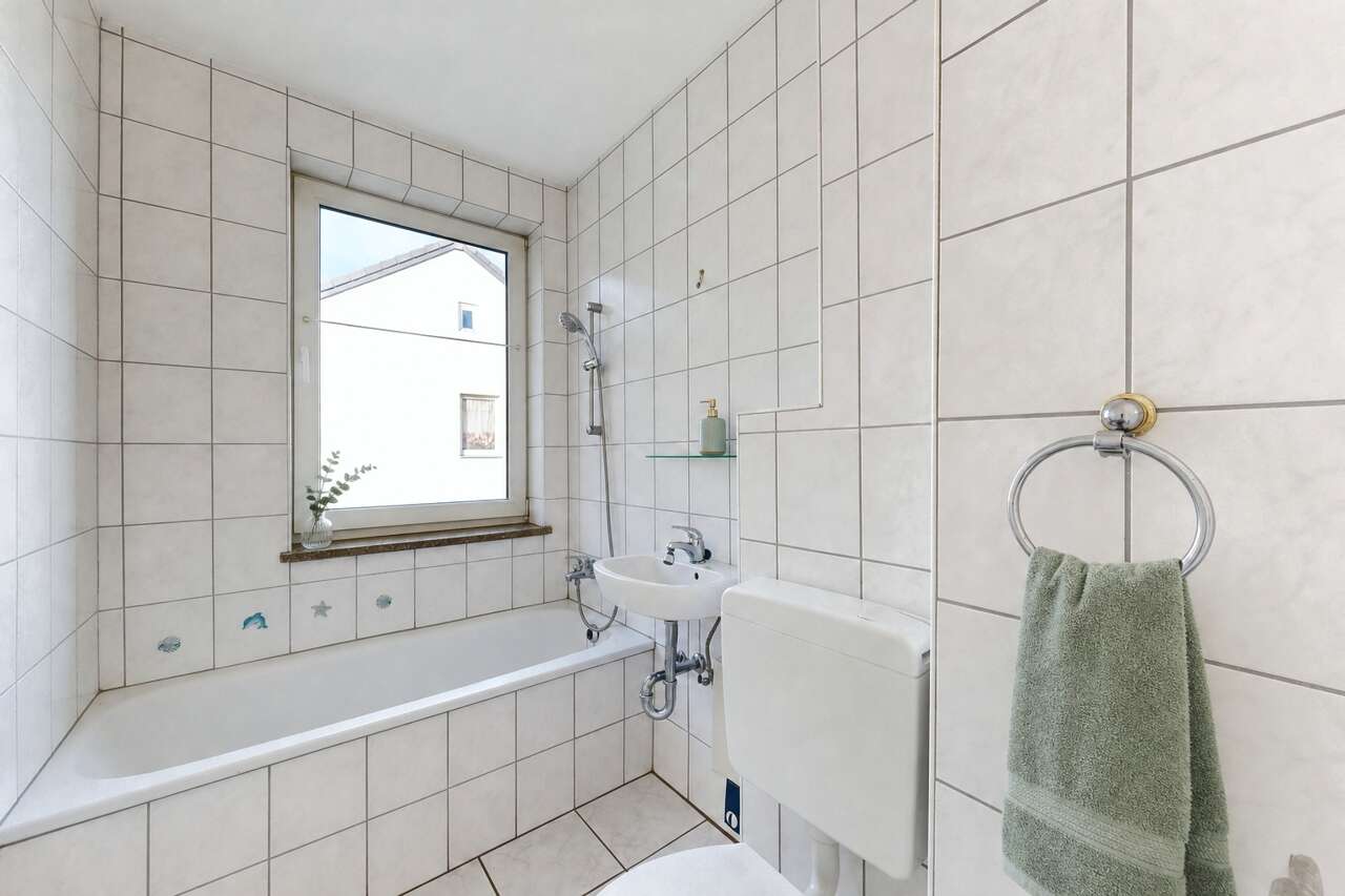 Etagenwohnung Stolberg mieten Phi: PHI Aachen-Stolberg-Mehrfamilienhaus-Miete-M-NR358-Badezimmer-01 Immobilienmakler Stolberg Etagenwohnung mieten mit Immobilienbewertung